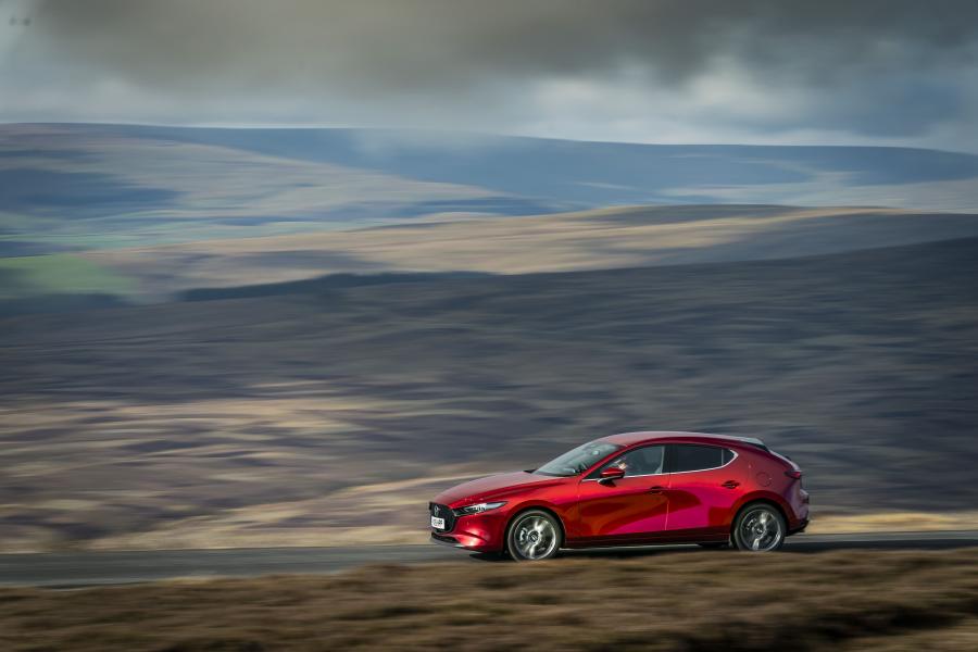  Mazda3 Skyactiv-G Sport Lux Hatchback 2019 года  (UK) (фото 43 из 91)